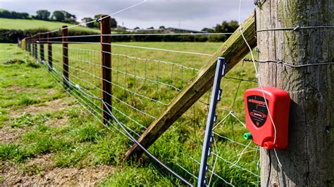 How Does Electric Fence Work and What Makes It Different from Traditional Fences?